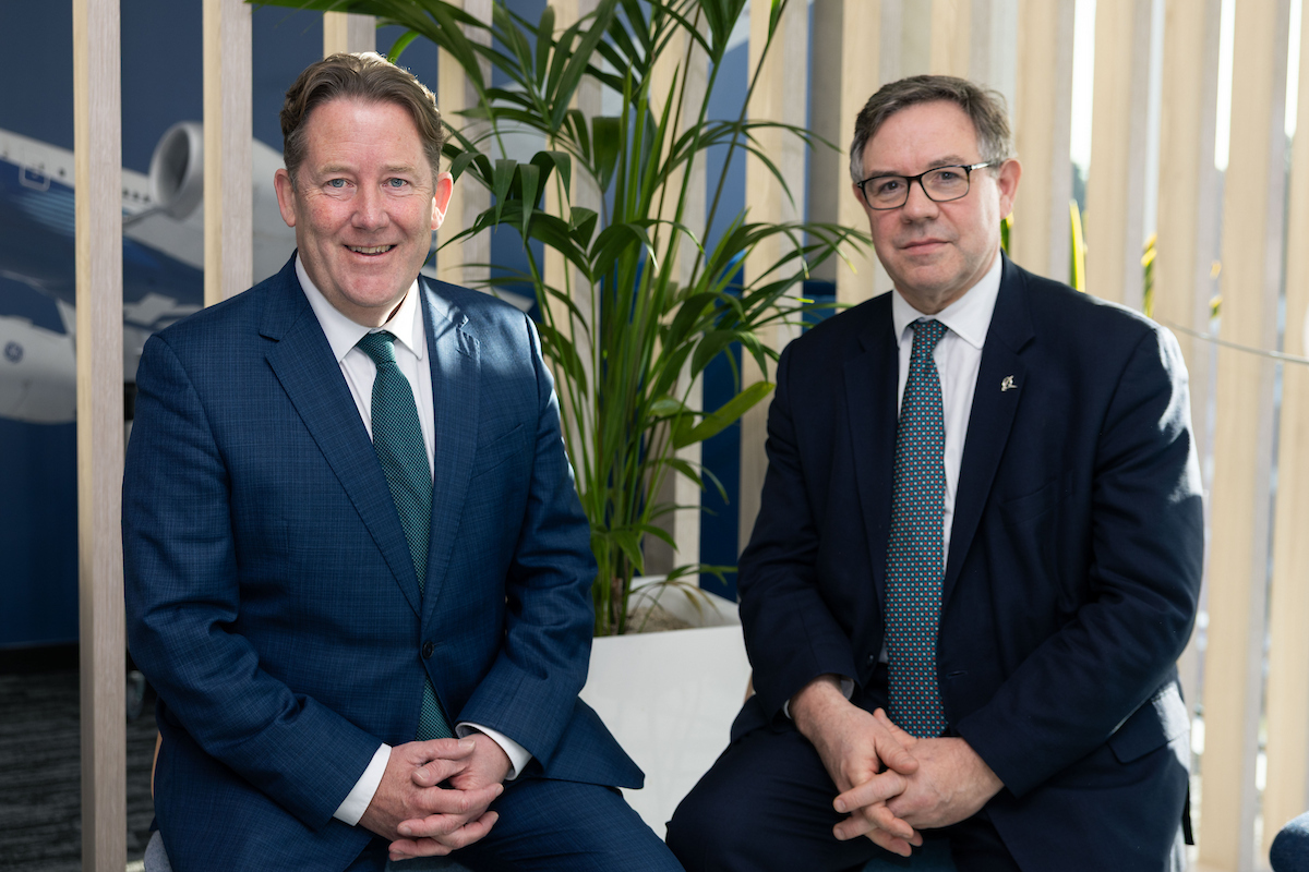 Darragh O’Brien TD, Irish Minister for Transport and Sir Jeremy Quin, President, Boeing UK & Ireland.